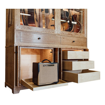 Solid quilted maple Guitar Estate™ humidified guitar storage and display
