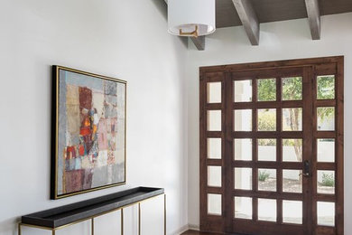 Example of an eclectic entryway design in Phoenix