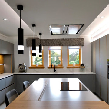 Bespoke Oak Detail Kitchen