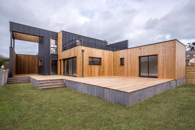 Aménagement d'une façade de maison bord de mer.