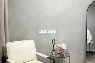 Example of a minimalist home design design in Orange County