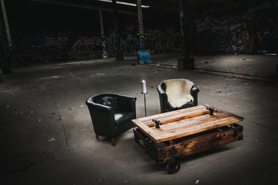 Urban family room photo in Atlanta