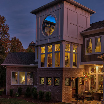"The Lantern" a lakeside home