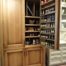 spice storage in pantry