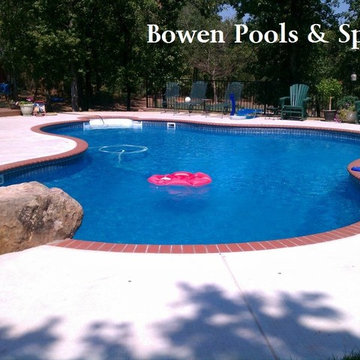 Gunite and Vinyl liner pools
