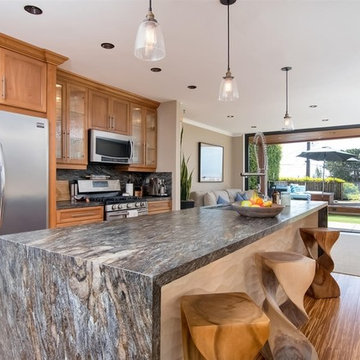 Pacific Beach, San Diego, Premier Ultra Slim Folding Doors