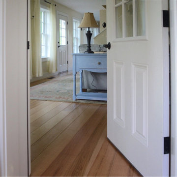 Rift Red Oak Plank Flooring, Entry