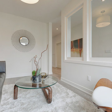 Mowat St Modern