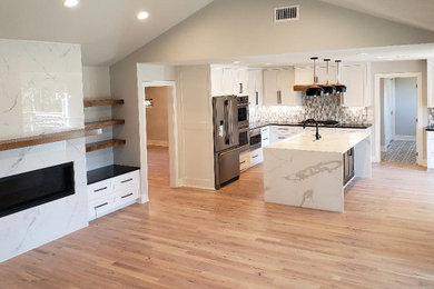Trendy home design photo in Little Rock