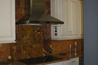 Example of a classic kitchen design in New Orleans