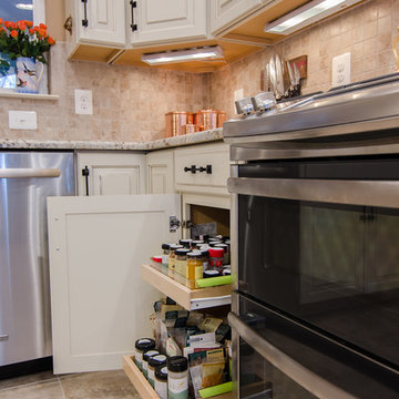 Modern Colonial Kitchen Remodel in Leesburg, VA