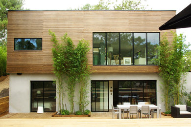 Design ideas for a contemporary exterior in Bordeaux.