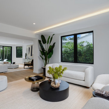 Contemporary Home - 12