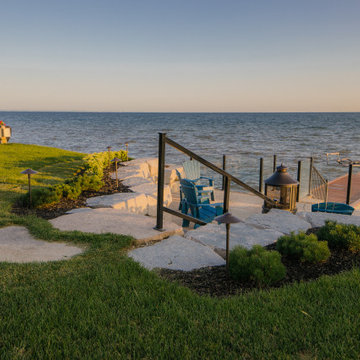 Traditional Lakefront Property - Beamsville