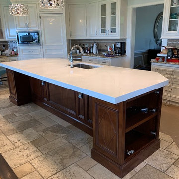 Calacatta Quartz;largest quartz island installed with no seam at more than 11 ft