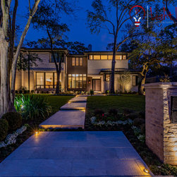 Coachamn Front - Landscape Lighting