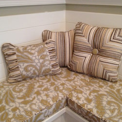 Pillows & Accessories - Decorative Pillows