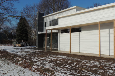 Example of an exterior home design in Grand Rapids