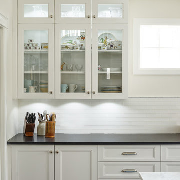Enchanting Traditional Kitchen Design - Astro Design, Ottawa