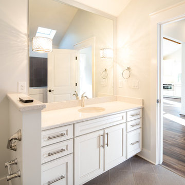 Golden Age Bungalow Bathroom