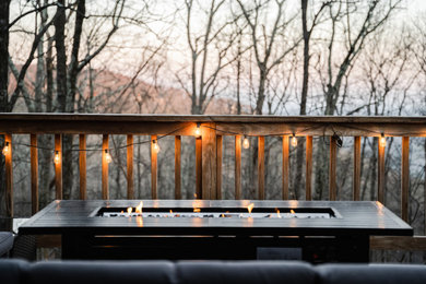 Transitional home design photo in Columbus