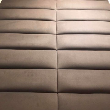 Entryway wall