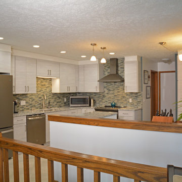 Contemporary Kitchen in Dimondale