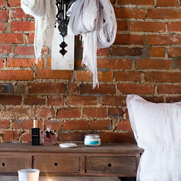My Houzz: Sweet Vintage Touches in an 1865 Cincinnati Brick Loft