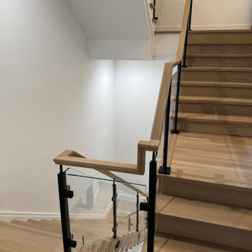 Project #132 | White Oak Staircase with Glass Balustrade