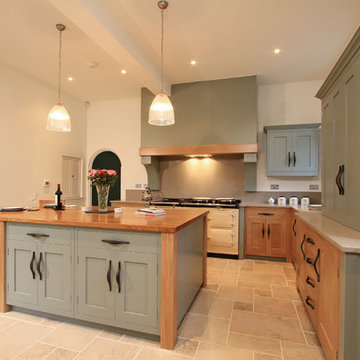 In-Frame Oak & Painted Shaker Kitchen in Farrow & Ball Pigeon