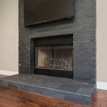 White shaker farmhouse style in Oak park