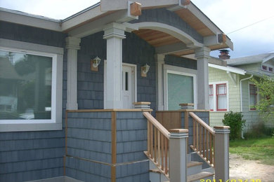 Example of an arts and crafts home design design in Seattle