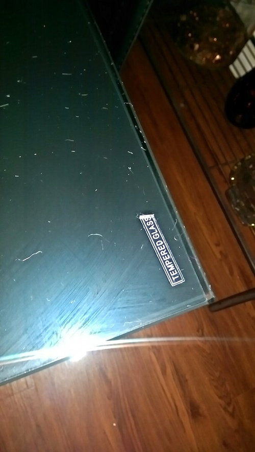 How to clean dining table?