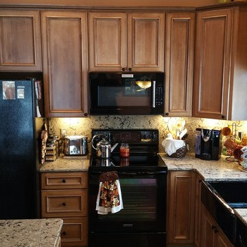 Pioneer Cabinetry - Fairfax Maple, Toffee w/ Chocolate Glaze