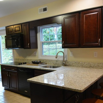 Warm Traditional Kitchen