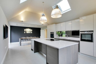 Design ideas for a modern kitchen in Kent.