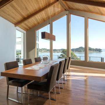 CONTEMPORARY BAYVIEW REMODEL