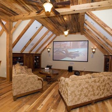 Williamsburg Timber Bonus Room