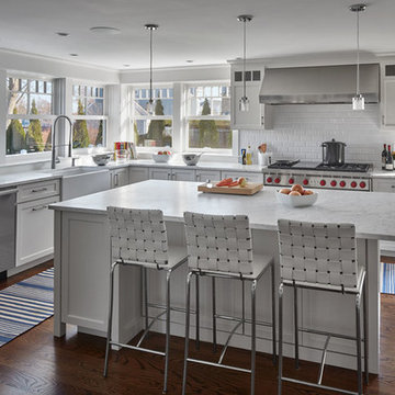 Weekend Retreat: A Modern Twist on "Beachy"