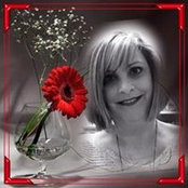 Julie Lewis's photo