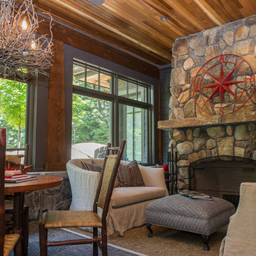 Classic Lakeside Muskoka Cottage