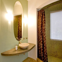 Clinic sink