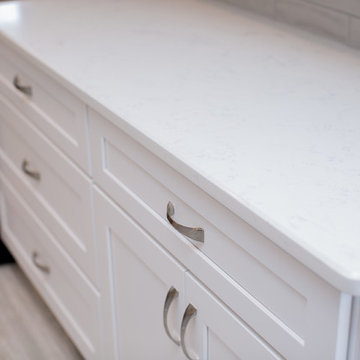 Kitchen | Shaker Cabinets | Wood Tile Plank Floors