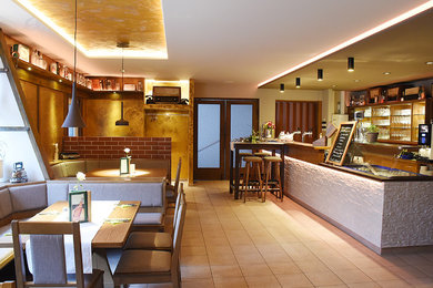 Bar, Restaurant, Antikmessing, LED-Lichtdesign