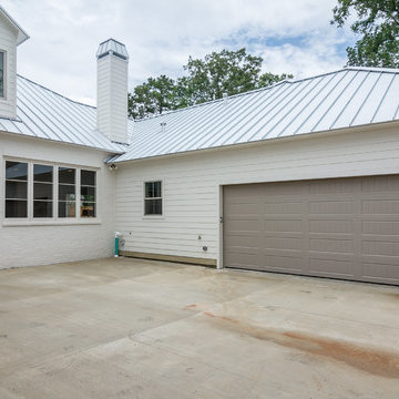 2124 Woodsong Lane
