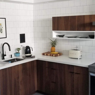 Small Waikiki Kitchen
