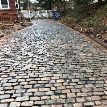 Reclaimed Cobblestone Driveway with Antique Brick Paver Border