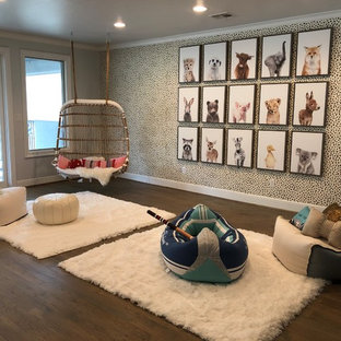PLAYROOM WALLPAPER