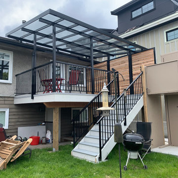 VANCOUVER – NEW DECK WITH ACCESSIBLE STAIRS