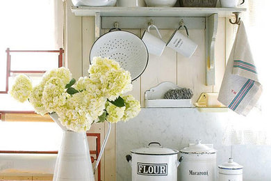 Inspiration for a country kitchen remodel in San Francisco